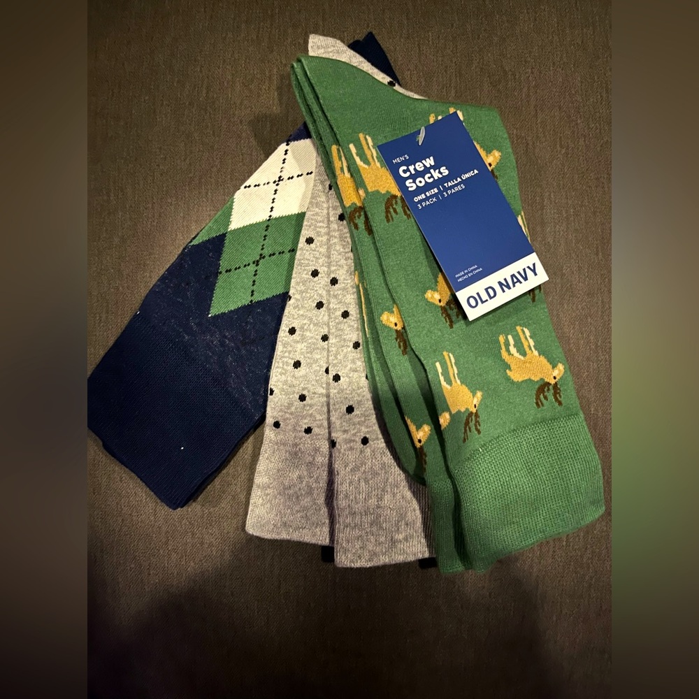 OLD NAVY Men’s Socks Set of 3. Reindeer, Polka Dot, Plaid Holiday NWT